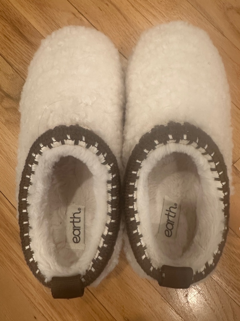 Earth Freya Cozy Clogs size 6